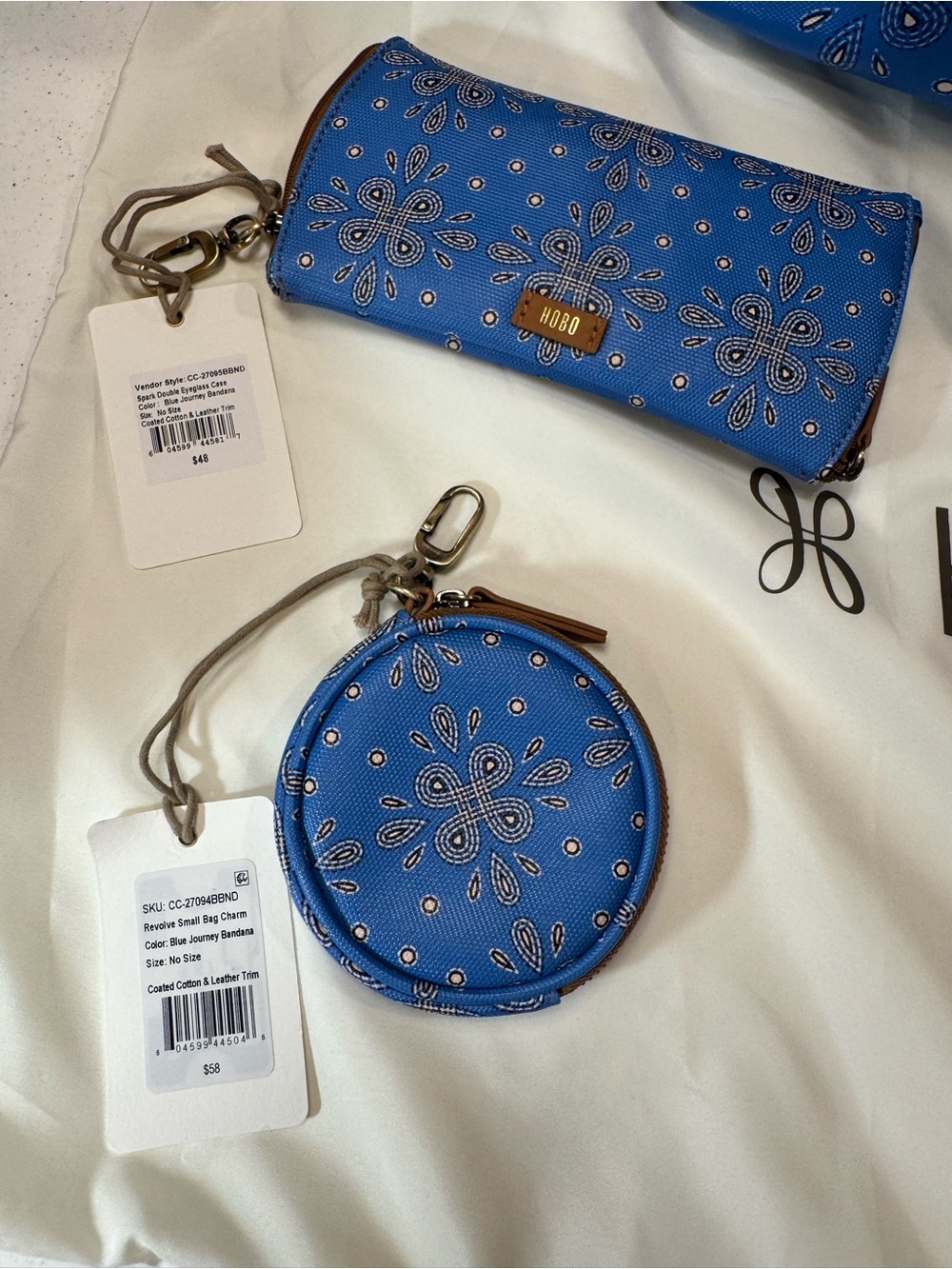 HOBO Blue Floral-Print Tote with Matching Accessories 🫐 👖 - Picture 8 of 10